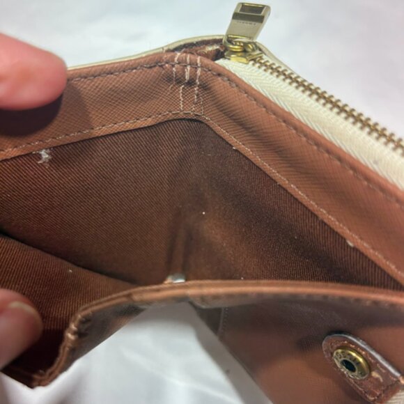 Small Fossil Floral Wallet - Picture 3 of 7